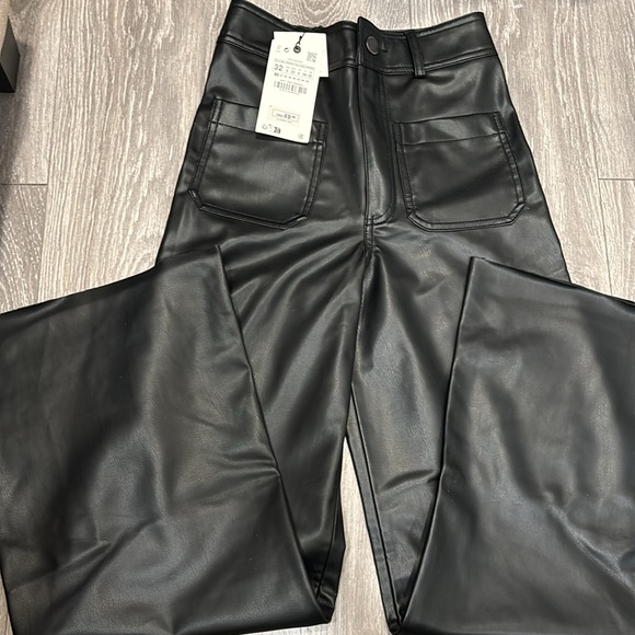 Zara faux leather trousers - Picture 4 of 5